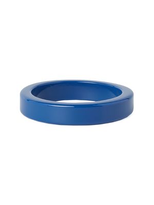 Pulsera Karl Lagerfeld con diseño elegante y logotipo distintivo para mujer