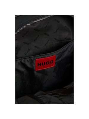 Mochila Hugo con bolsillos frontales y logo metálico para hombre